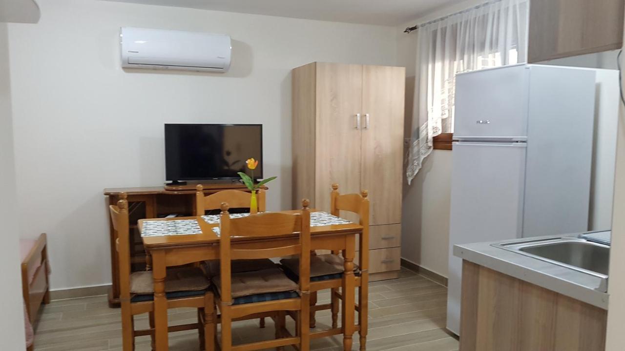 Fyllou Apartment Asproválta Eksteriør billede