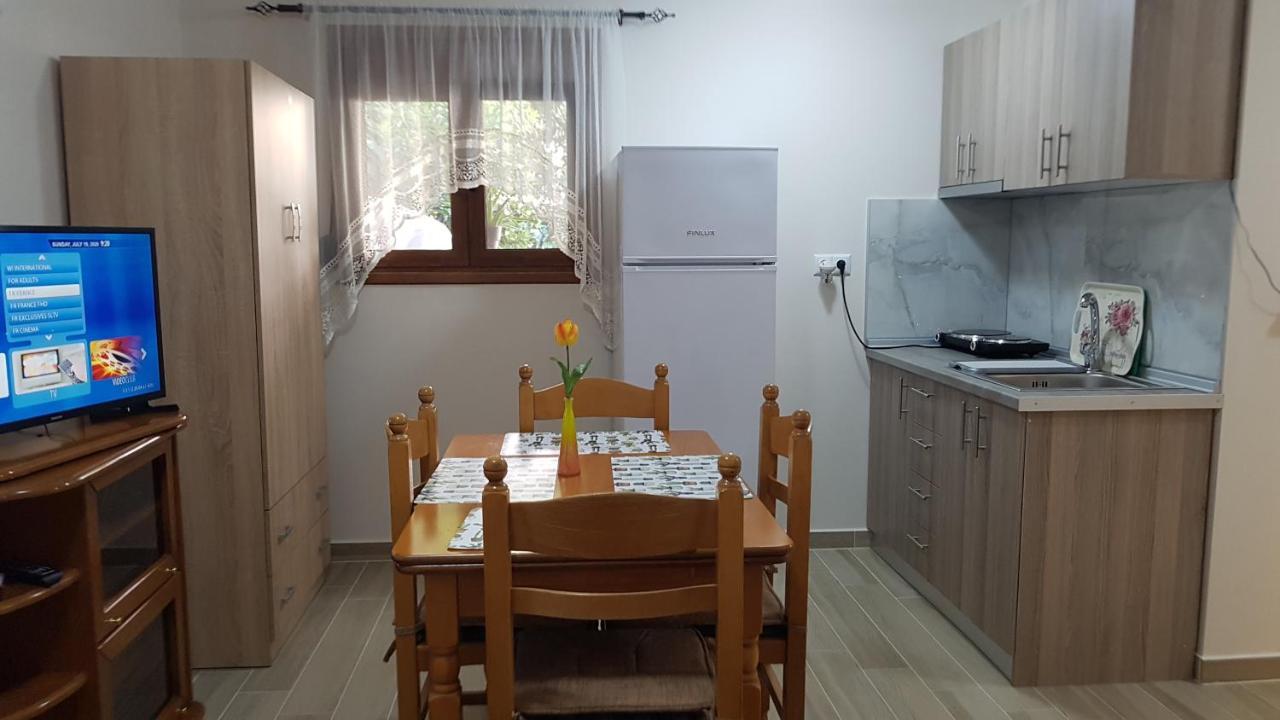 Fyllou Apartment Asproválta Eksteriør billede